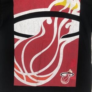 WeLoveFine Miami Heat NBA Hardwood Classics Graphic‎ T-Shirt XL